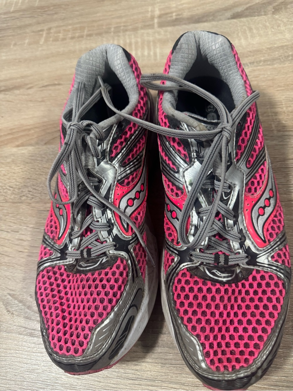 Saucony Pink and Gray Women's Athletic Running Shoes